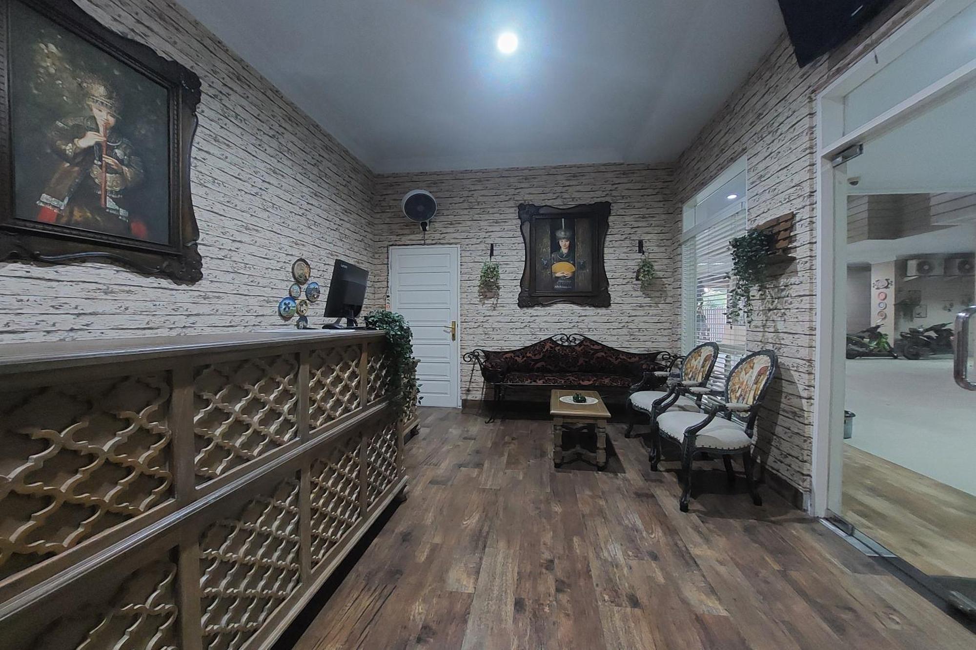 Nonie'S Huis Hotel Медан Екстер'єр фото